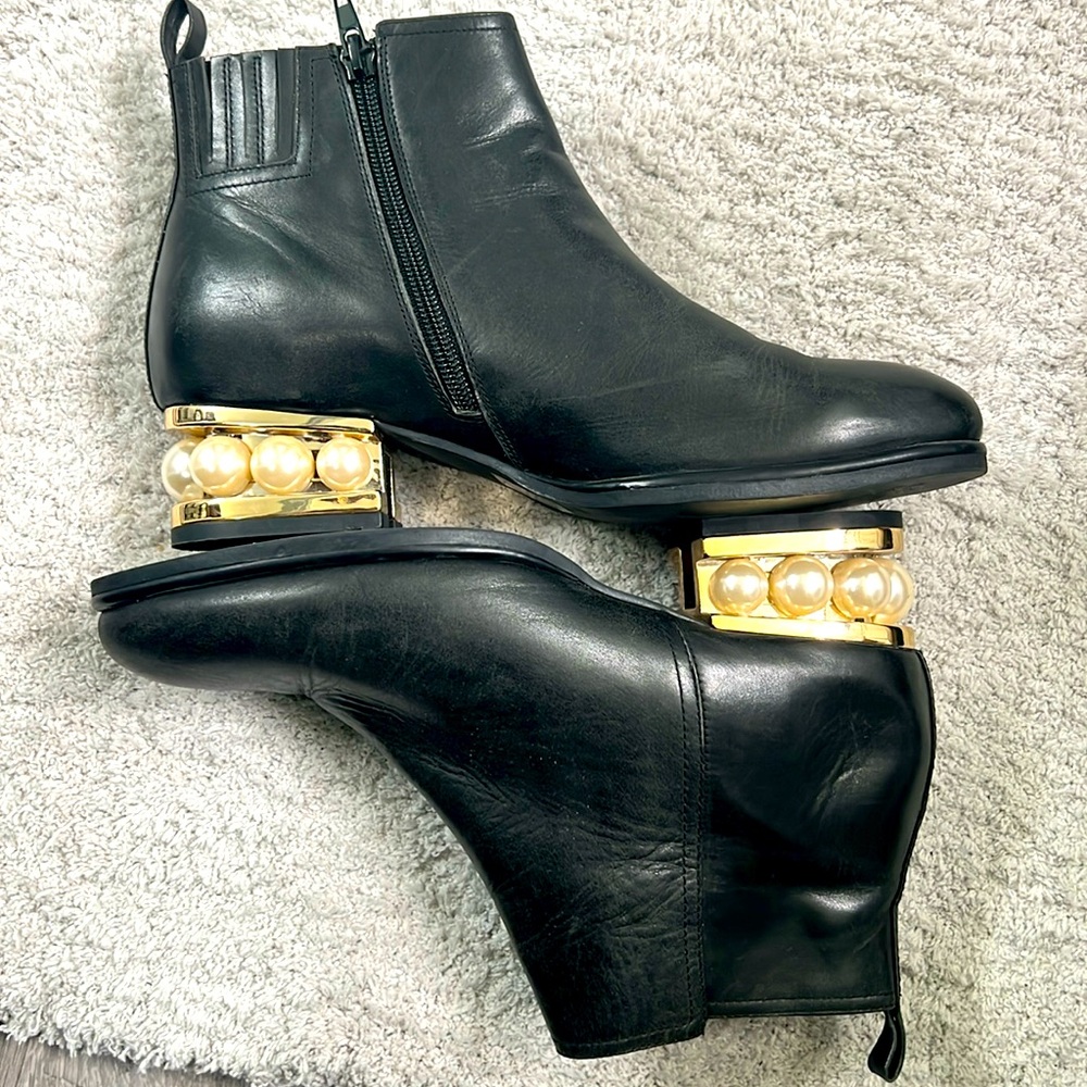 Jeffrey Campbell Orlando Leather Pearl Heel Booties— Women 8.5 Only Worn Once